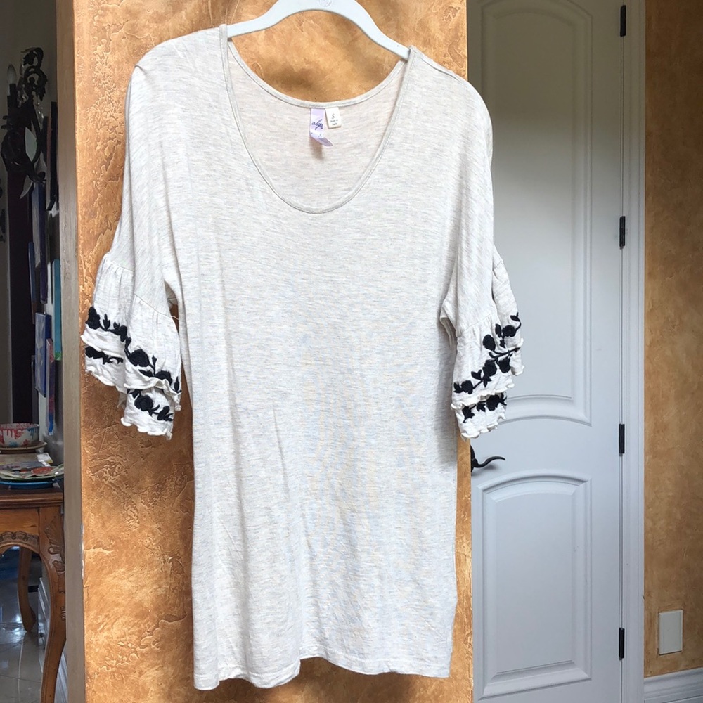 Long light flowy top with ruffle quarter sleeves